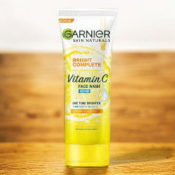 Garnier Skin Naturals Bright Complete Vitamin C Face Wash Scrub