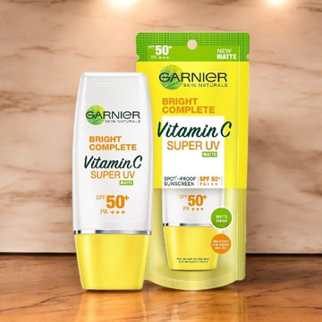 GARNIER Skin Naturals Bright Complete Vitamin C Super UV Matte SPF 50