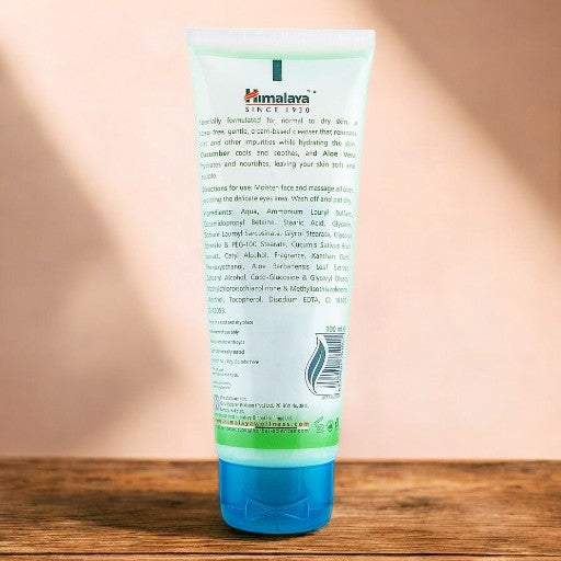 HIMALAYA Moisturizing Aloe Vera Face Wash Normal to Dry Skin Aloe + Cucumber