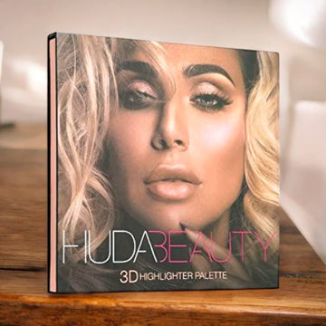 Huda Beauty 3D Highlighter Palatte Pink Sand