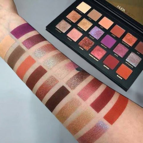 Huda Beauty Desert Dusk Eyeshadow Palette