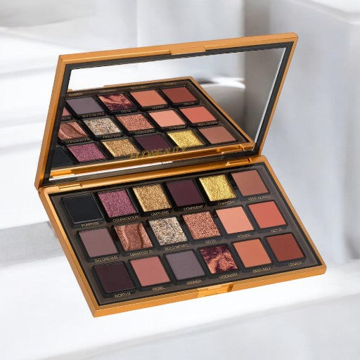 Huda Beauty Empowered Eyeshadow Palette