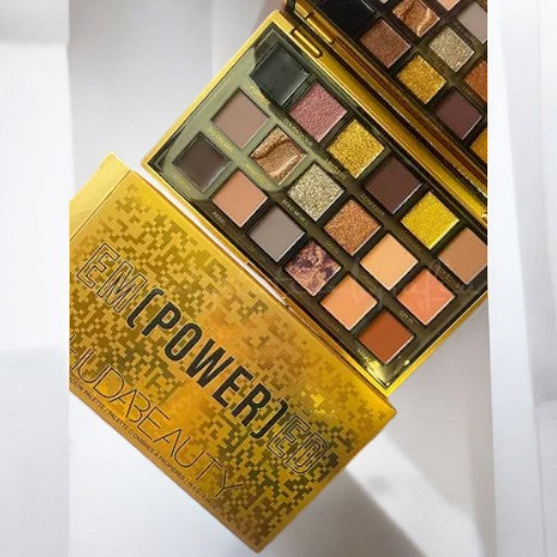 Huda Beauty Empowered Eyeshadow Palette