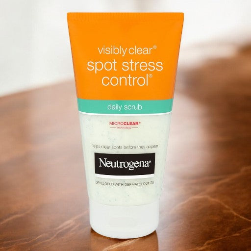 NEUTROGENA Developed with Dermatologists Visibly Clear Spot Stress Control Daily Scrub