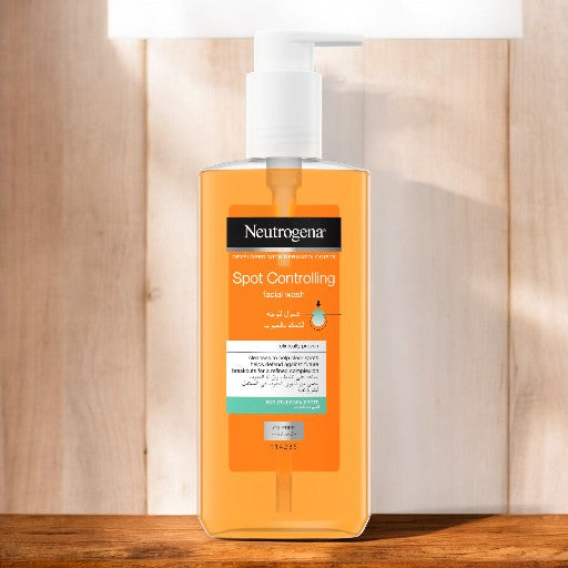 NEUTROGENA Developped with Dermatologists Spot Controllling Facial Wash Oil Free