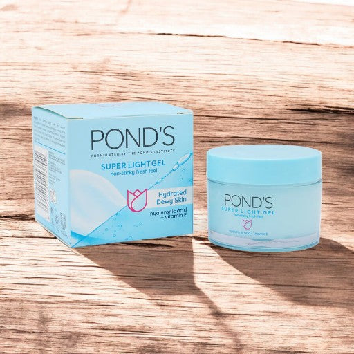 POND'S Super Light Gel Non-Sticky Fresh Feel Hydrated Dewy Skin